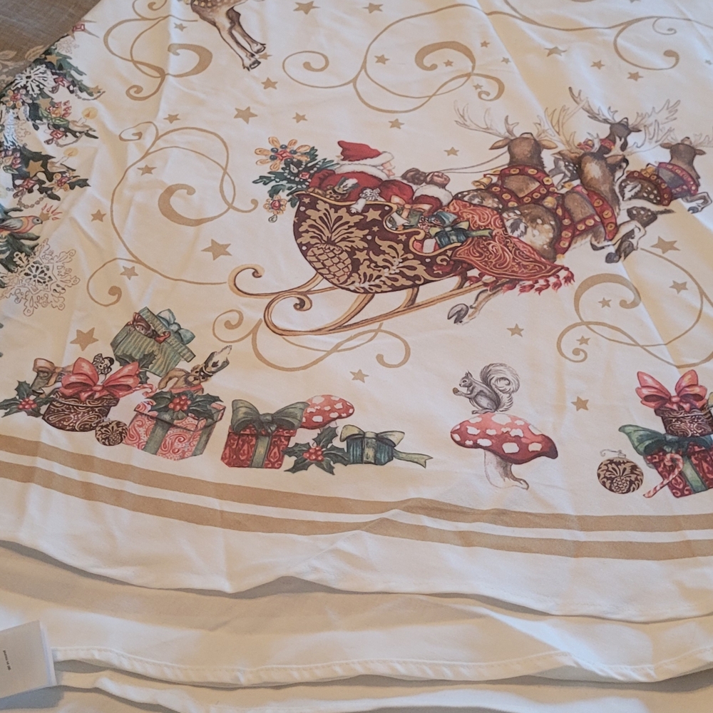 Williams Sonoma Holiday Blanket with Santa's Sleigh in Red and Gold